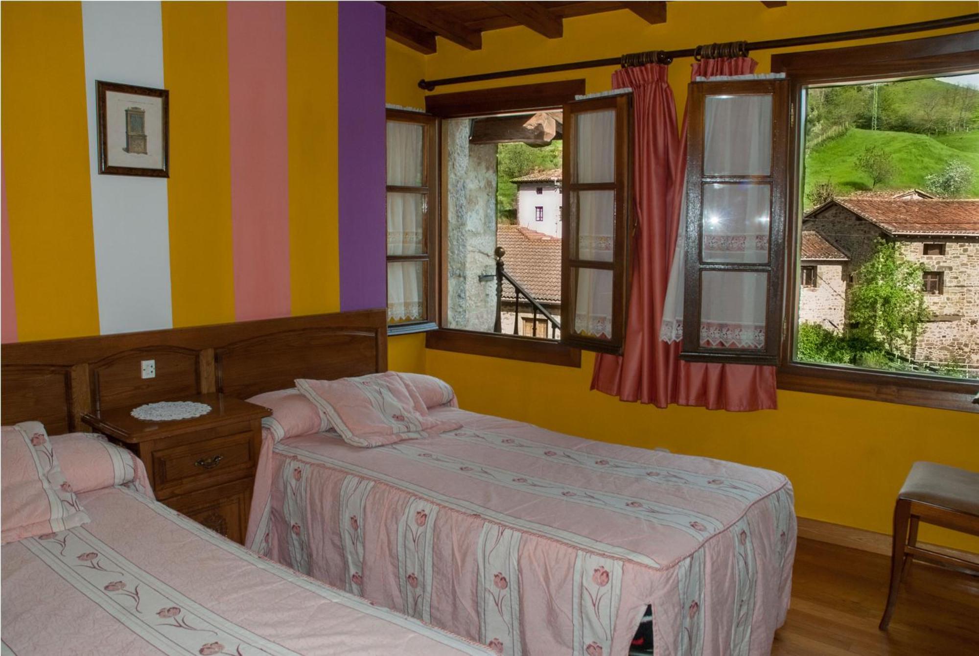 Posada Sobrevilla Espinama Room photo