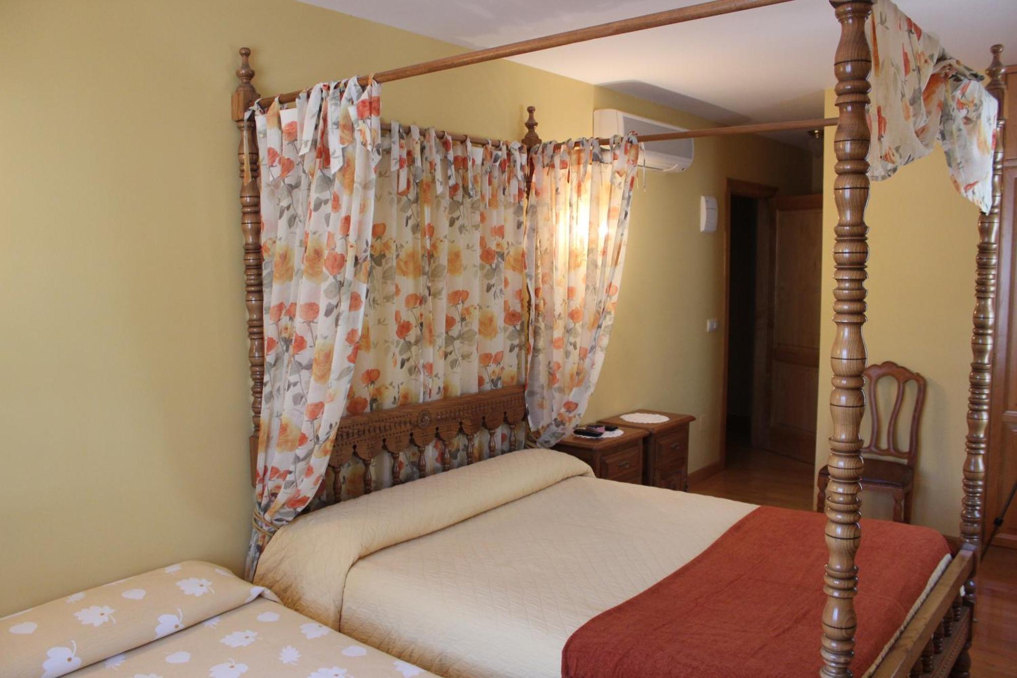 Posada Sobrevilla Espinama Room photo