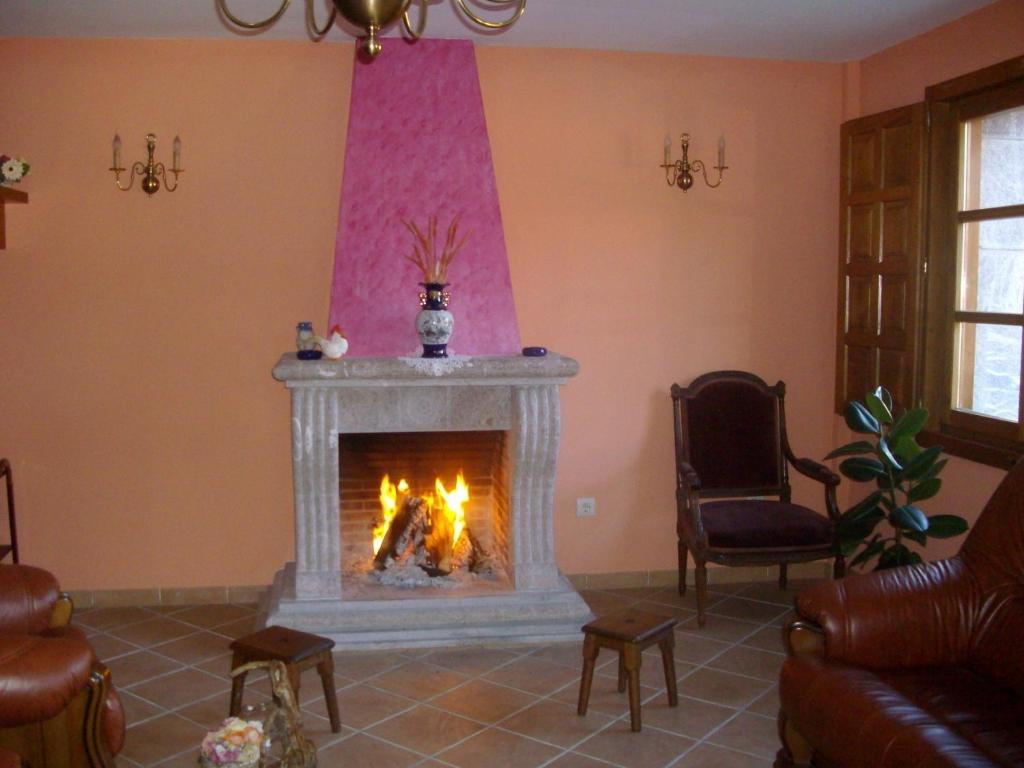 Posada Sobrevilla Espinama Exterior photo
