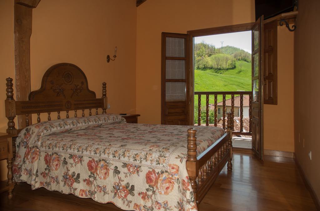 Posada Sobrevilla Espinama Exterior photo