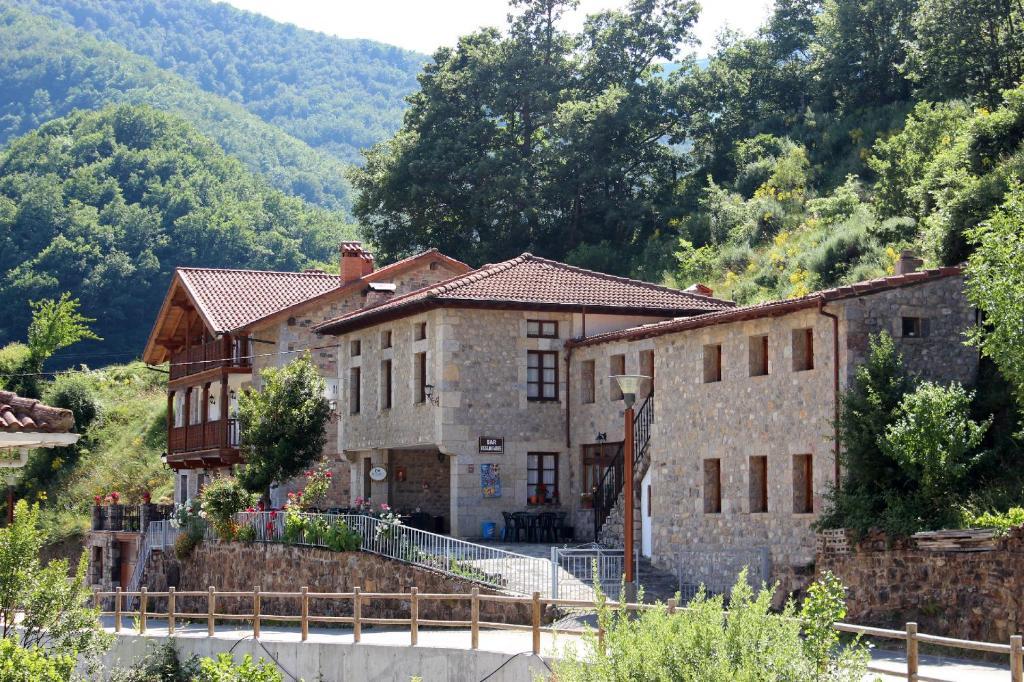 Posada Sobrevilla Espinama Exterior photo
